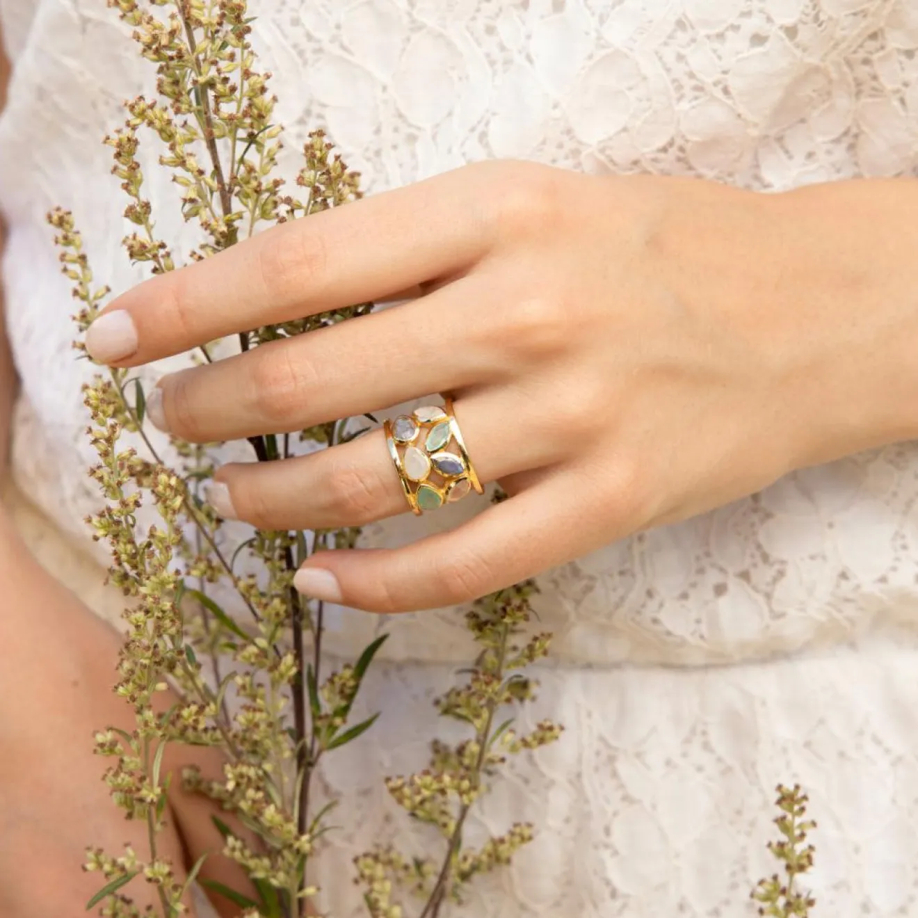 Femme Moonstone Bague Debora Quartz, Labradorite et Jade en laiton doré