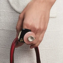 Femme Chanel Bague en Email rose/noir/doré - Bon état