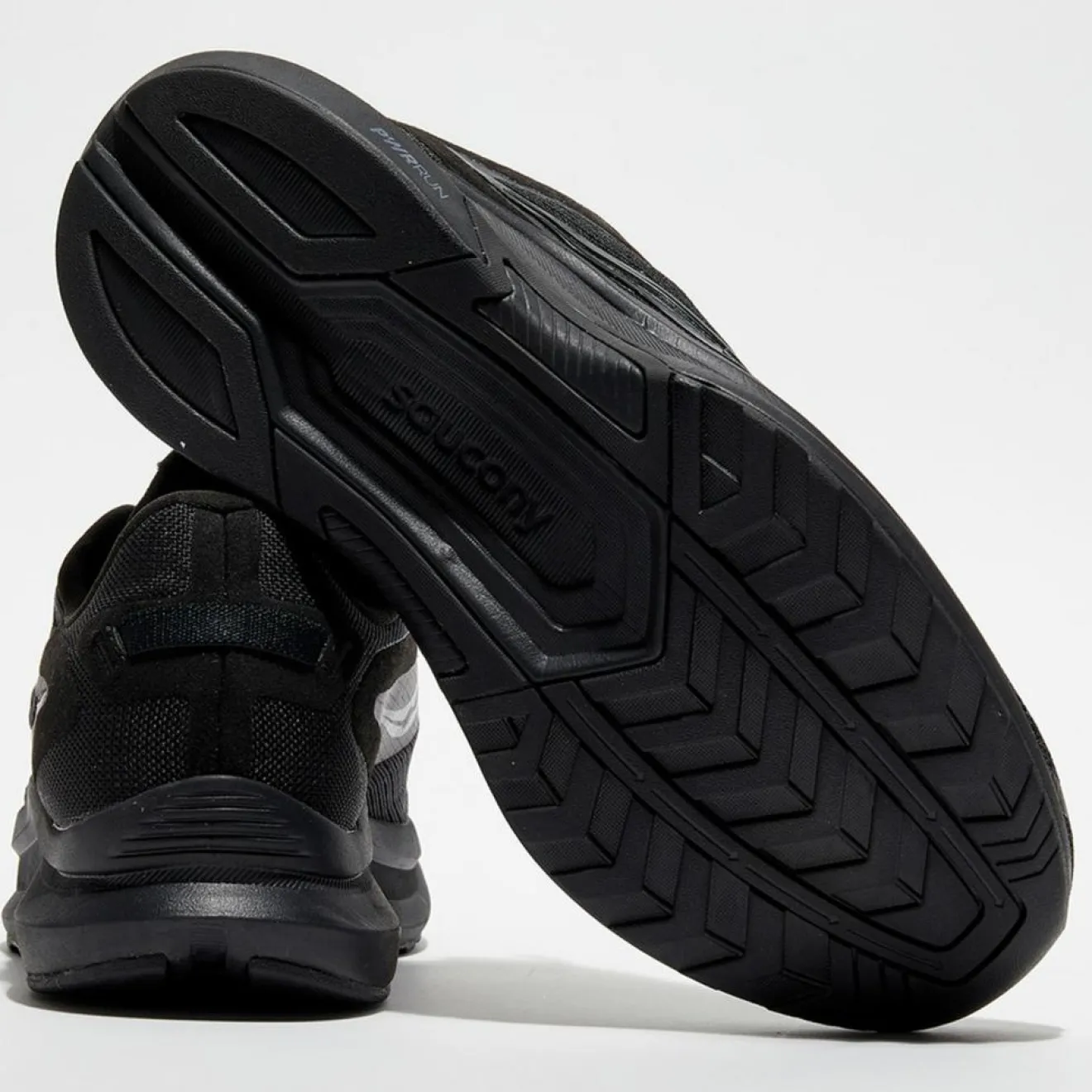 Hot Saucony Baskets Axon 2 noires