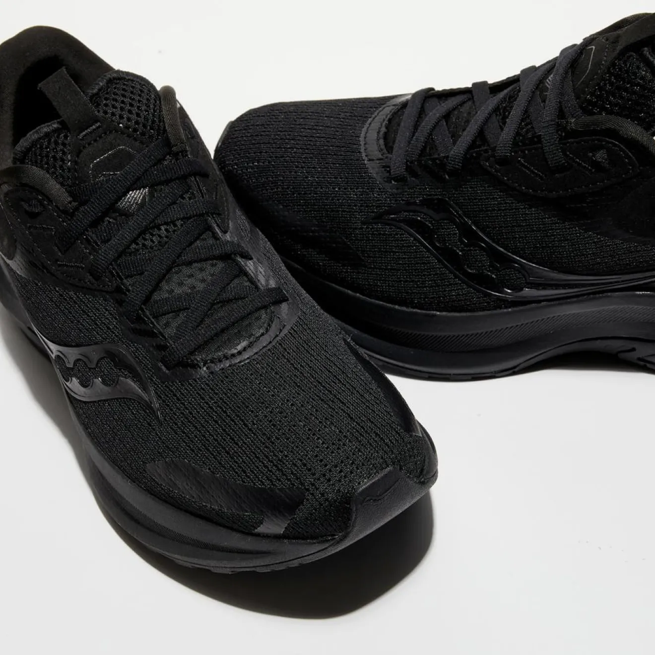 Hot Saucony Baskets Axon 2 noires