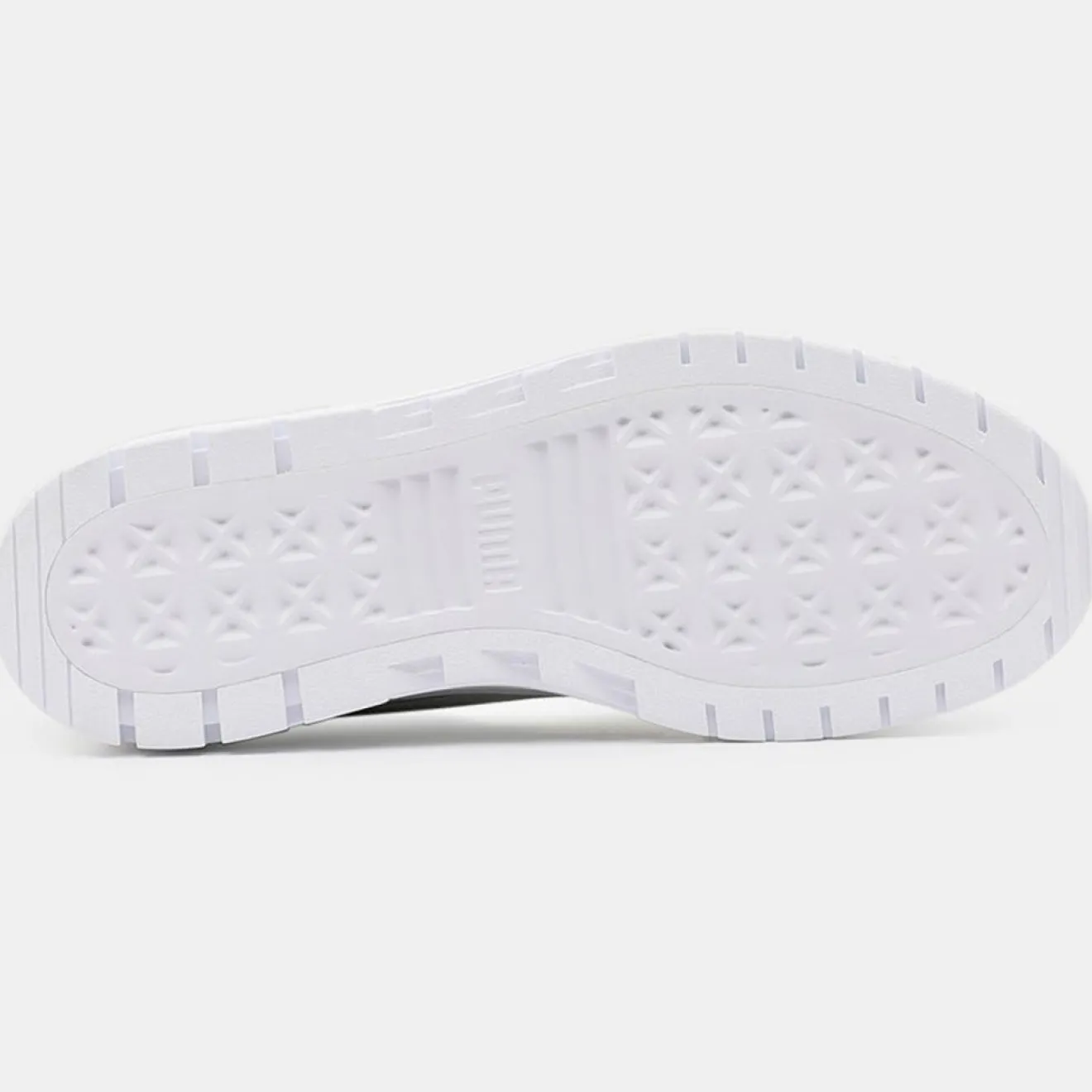 Femme Puma Baskets en Cuir Mayze blanches