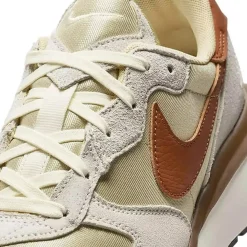 Discount Nike Baskets Phoenix Waffle beige/marron