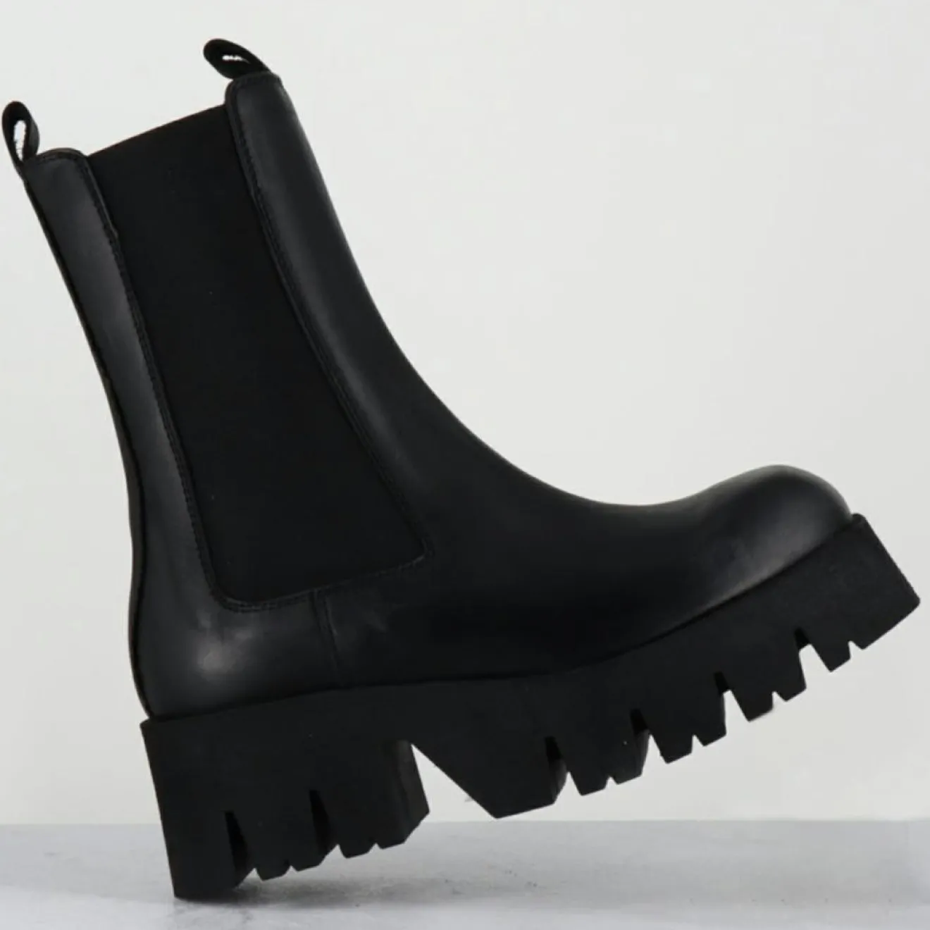 Outlet Lofina Boots en Cuir 4224 gas noires - Talon : 6cm