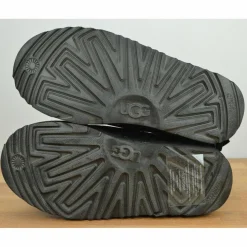 Enfant Ugg Boots fourrées Laine Bailey BoMoon motif étoiles noir/argenté