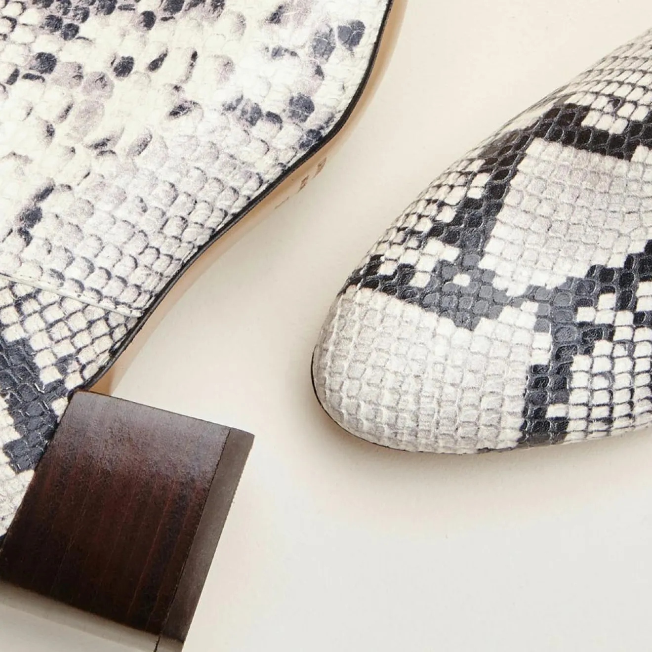 Best Cosmoparis Bottes en Cuir Carlotine façon animal gris/noir