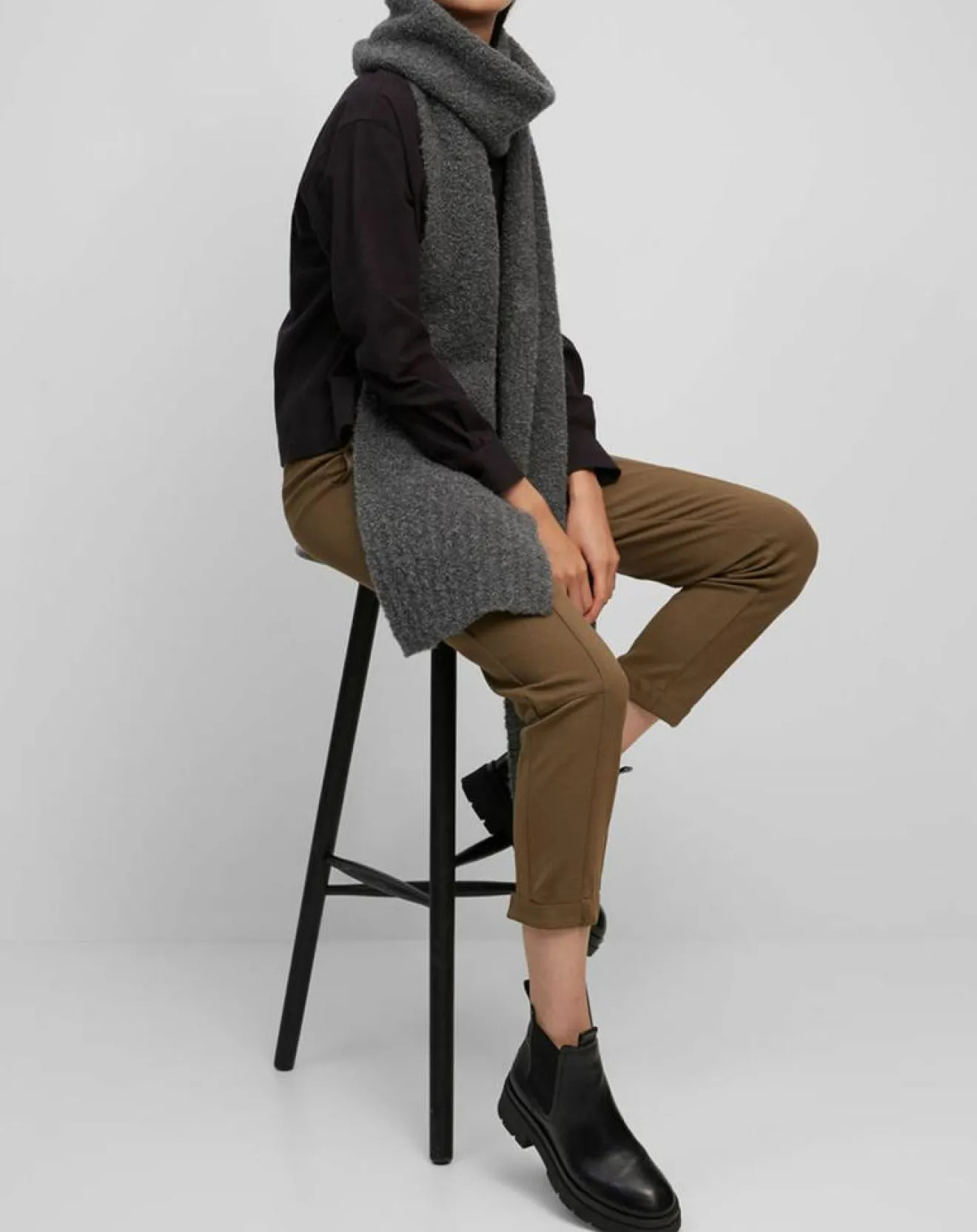 Marc O'Polo Écharpe en Laine mélangée et bouclée gris foncé