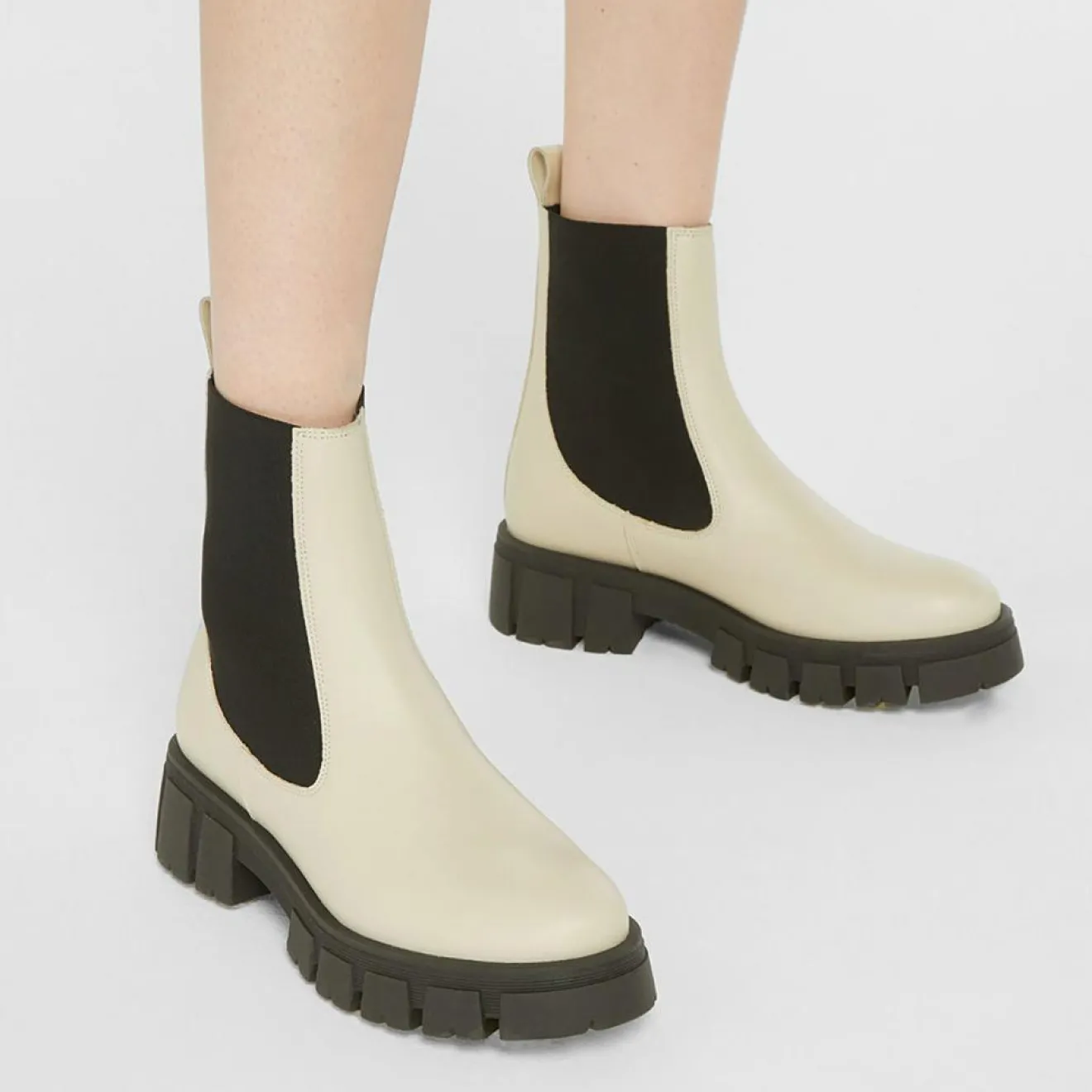 Best Galeries Lafayette Chelsea boots en Cuir semelle épaisse beiges - Talon 4,5 cm