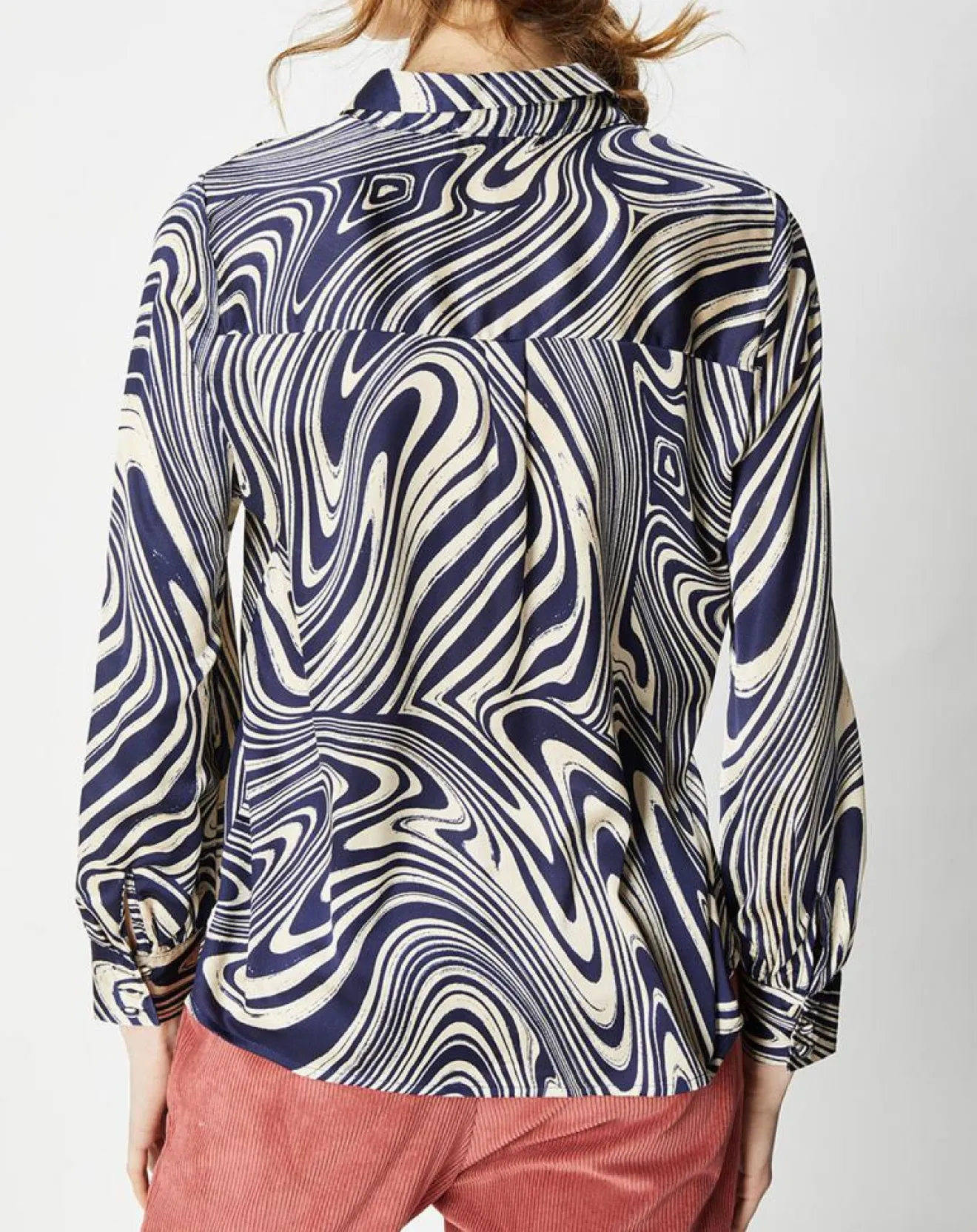 Sale La Petite Etoile Chemise satinée & imprimée Laora marine/beige