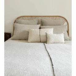 Outlet Bed and Philosophy Coussin en coton flammé naturel 25x40cm