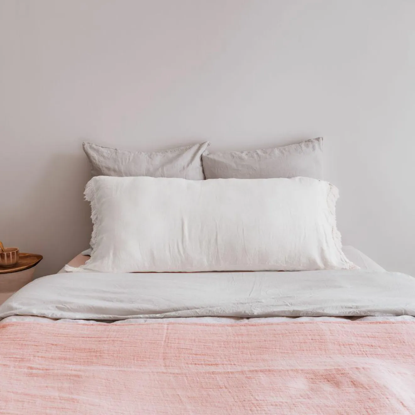 Bed and Philosophy Coussin en lin frangé blanc 55x110cm