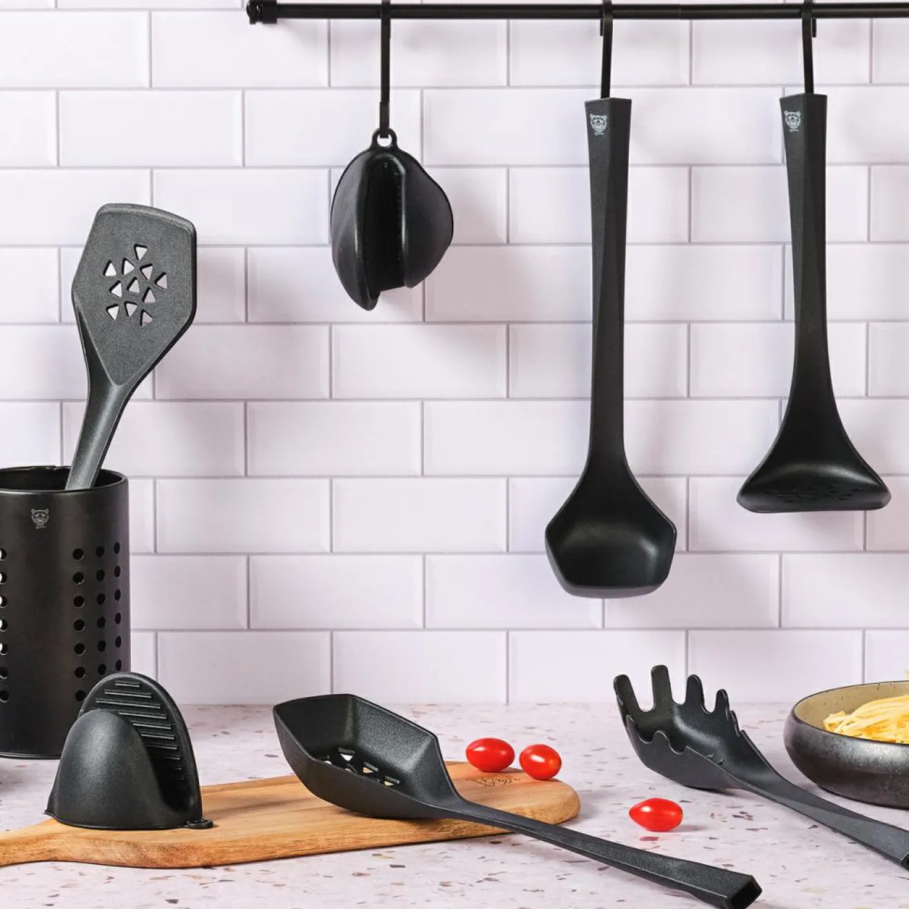 Bjorn Couverts à salade en thermoplastique JESPER noir