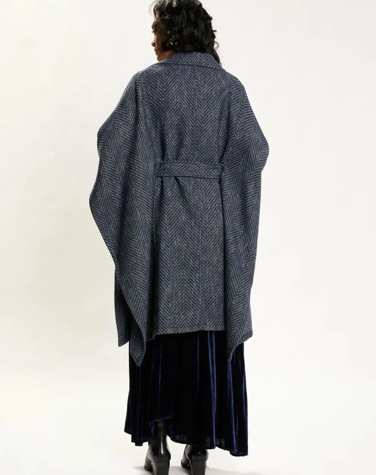 Femme Lauren Vidal Manteau cape Solo nuit