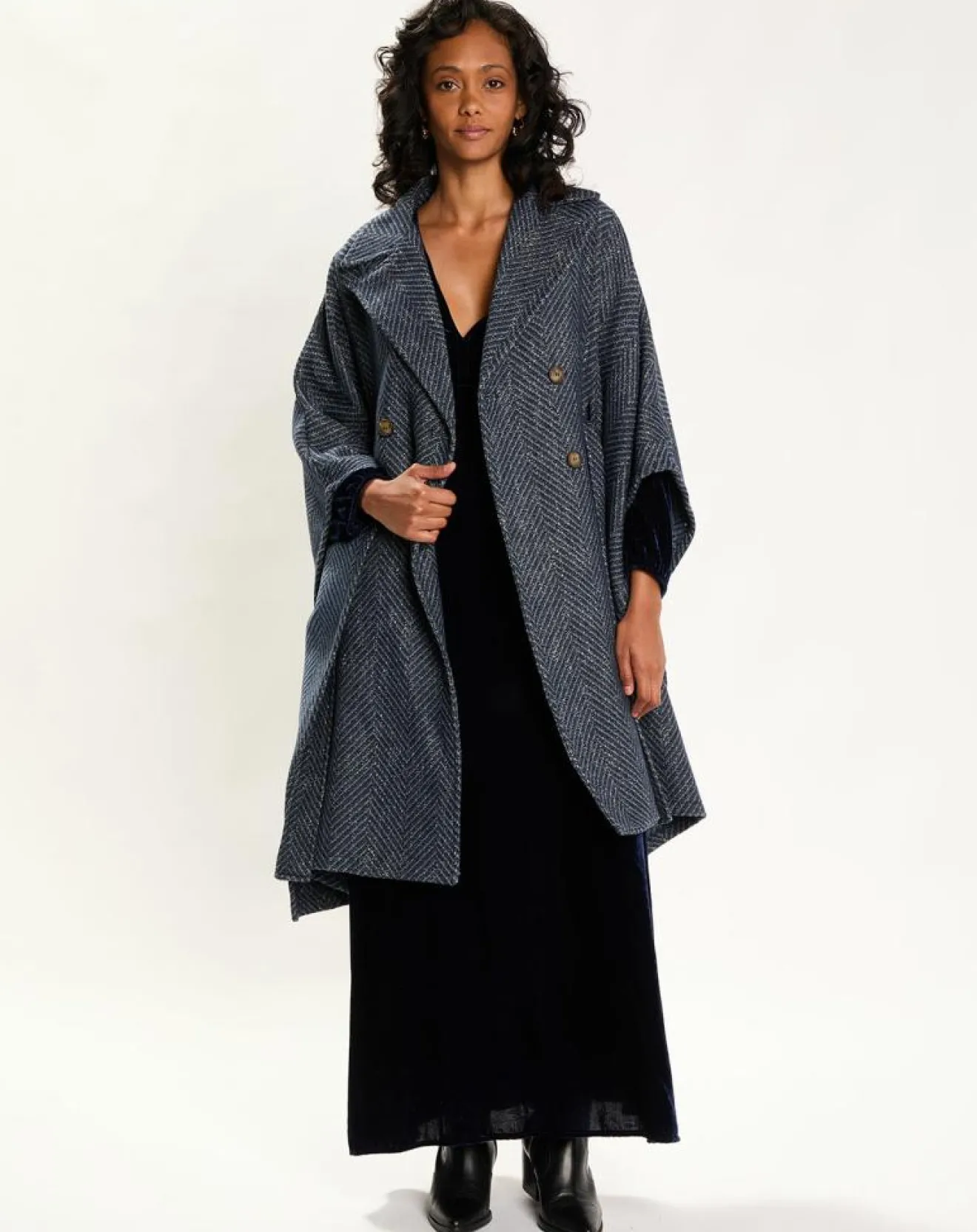 Femme Lauren Vidal Manteau cape Solo nuit