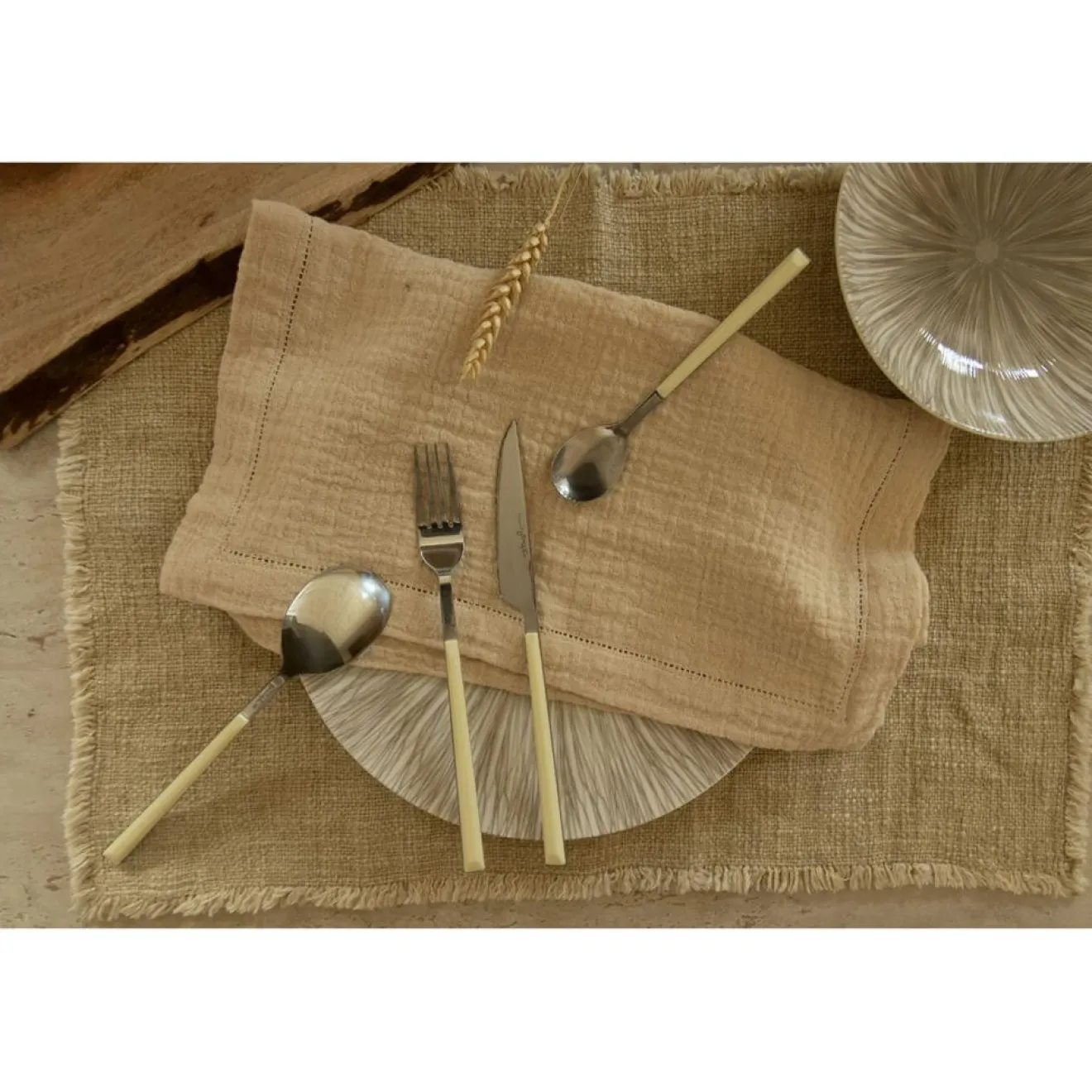 Hot Menastyl Ménagère Colorama crème- 24 Pièces