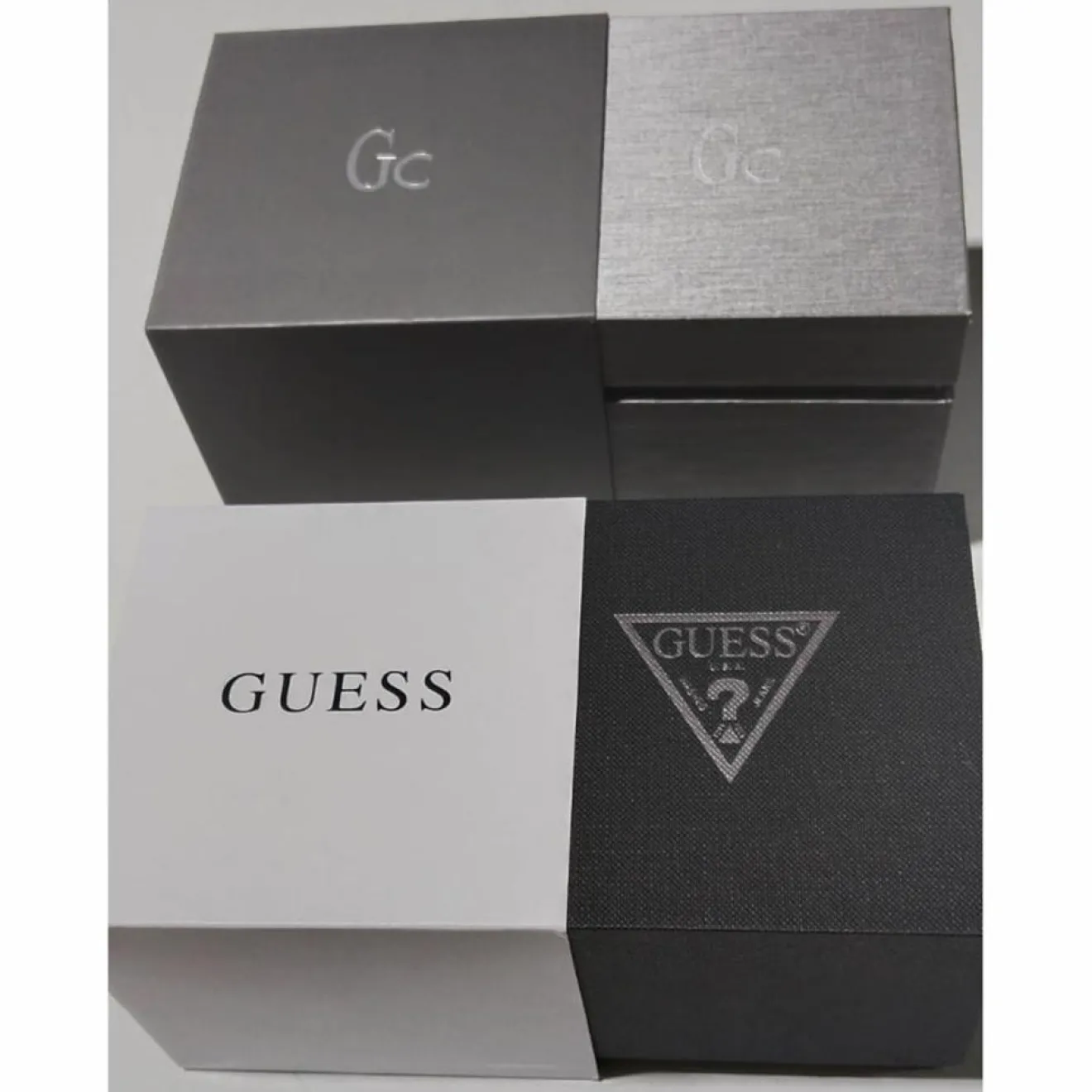 Sale Guess Collection Montre Homme en Cuir noire