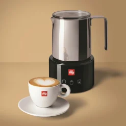 Illy Mousseur à lait noir