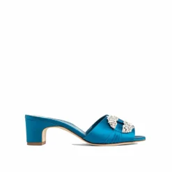 Femme Manolo Blahnik Mules en satin Prinap 050 bleues