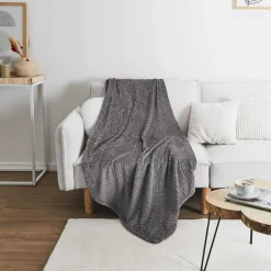 Discount Home Deco Factory Plaid en Flanelle embossé gris foncé - 150x200 cm