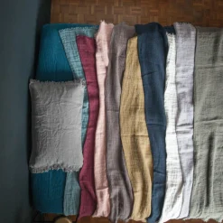 Sale Bed and Philosophy Plaid en lin lavé finitions frangées marron 150x180cm