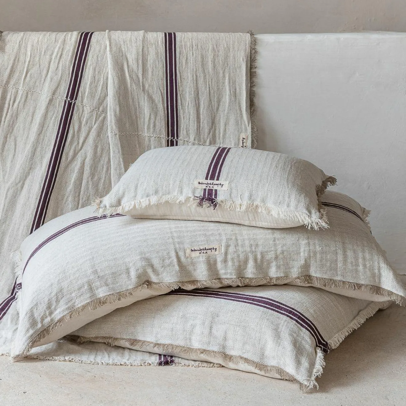 Sale Bed and Philosophy Plaid ou Nappe blanc/violet 110x220cm