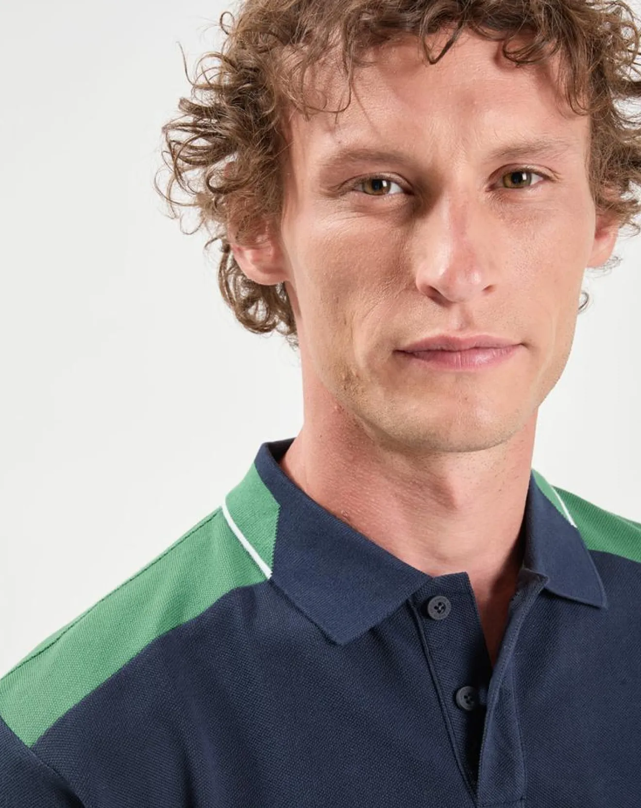 Outlet Hackett London Polo Regular Fit Aston Martin Racing Colorblok bleu foncé/vert