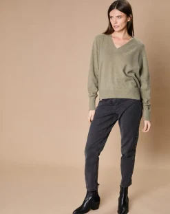 Femme Oscar et Louise Pull 100% Cachemire 4 fils Romy col V profond kaki clair