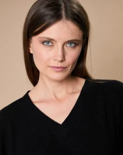 Femme Oscar et Louise Pull 100% Cachemire 4 fils Romy col V profond noir