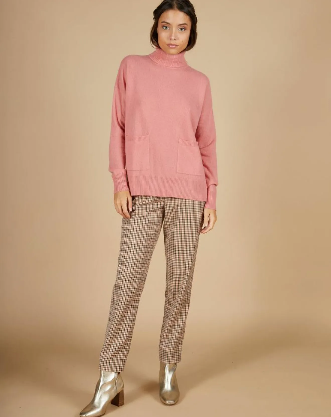 Femme Cashmere Tribu Pull ample 100% Cachemire Alicia Col roulé à poches bois de rose