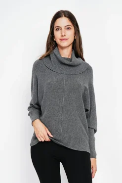 New Assuili Pull col boule loup