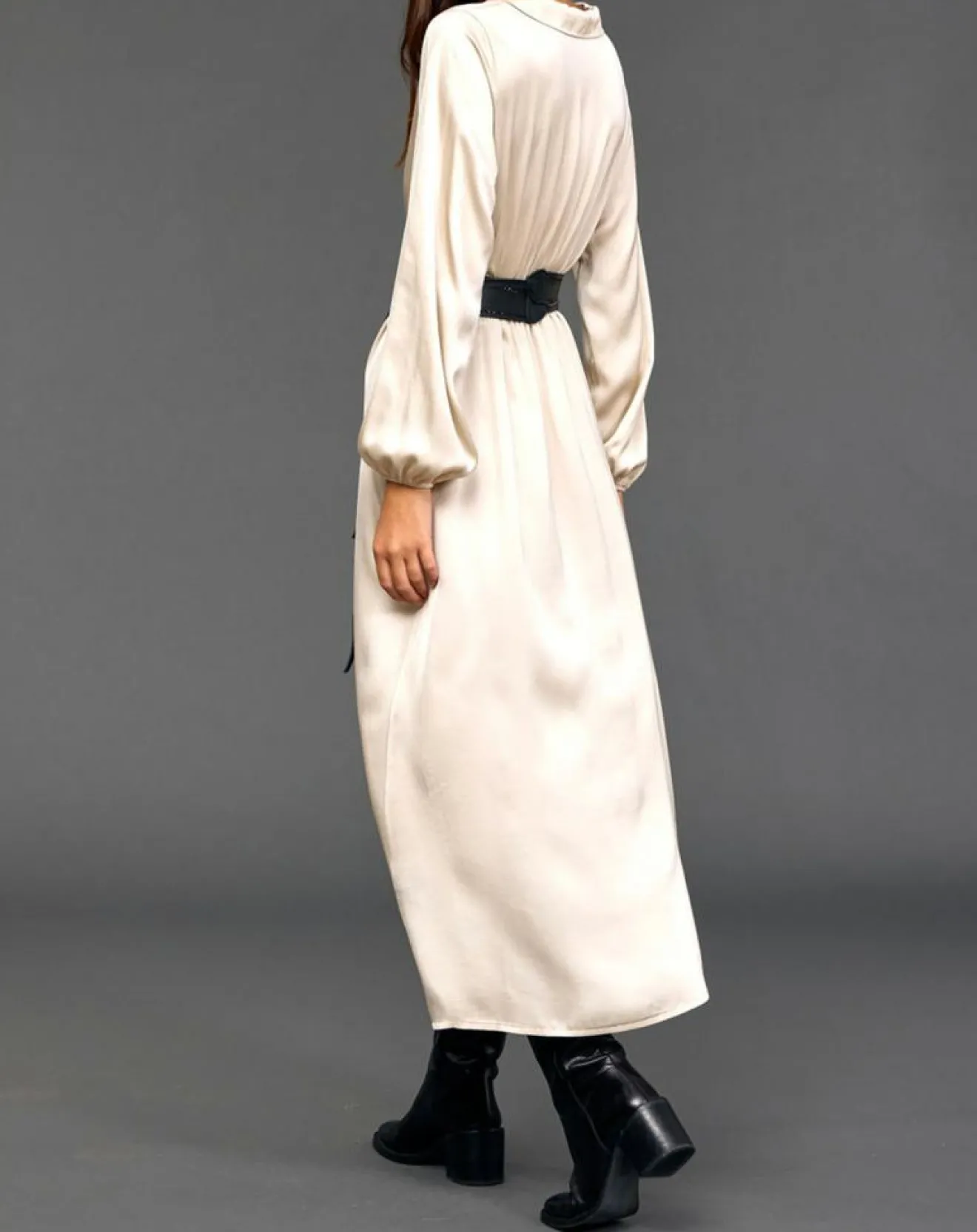 Femme Lauren Vidal Robe Mayfair crème