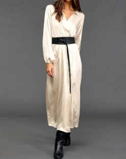 Femme Lauren Vidal Robe Mayfair crème