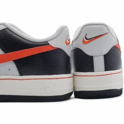 Femme Nike Sneakers Air Force 1 Lv8 noir/orange