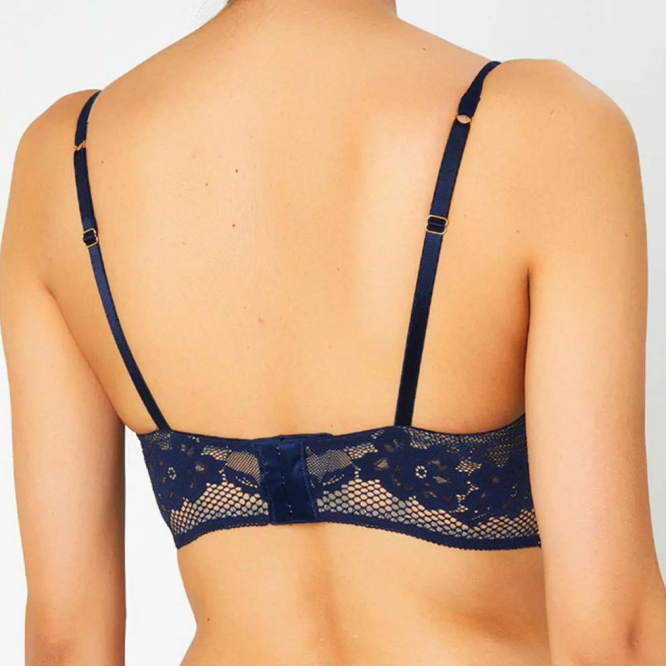 Discount Huit Soutien-gorge avec armatures en Soie mélangée Casablanca bleu marine