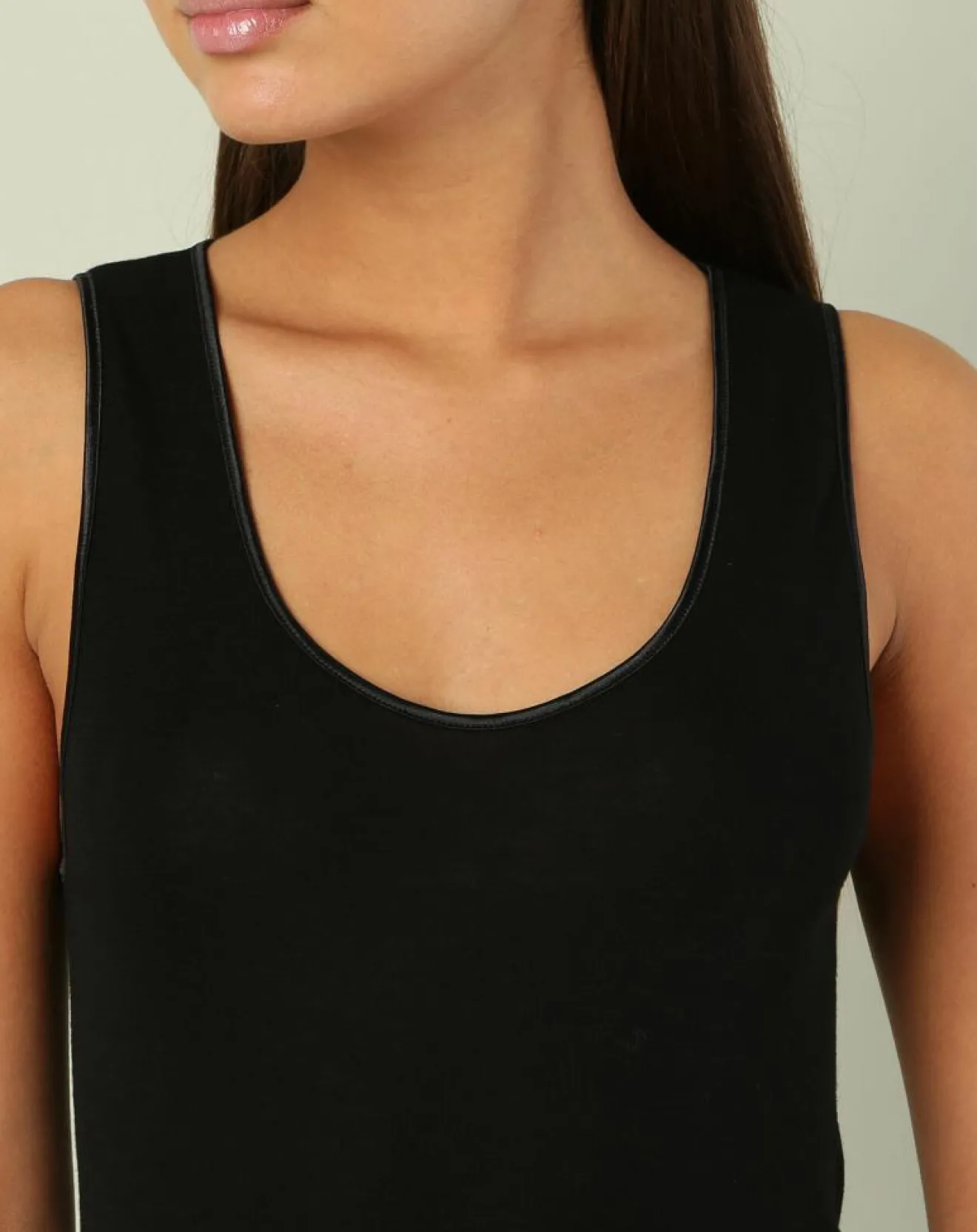 Femme Mare Top sans manches bord satin en Laine & Soie noir