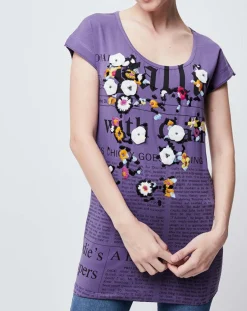 John Galliano T-Shirt imprimé Gazette avec broderies et perles violet/multicolore